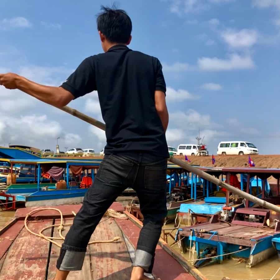 boat driver tonle sap
