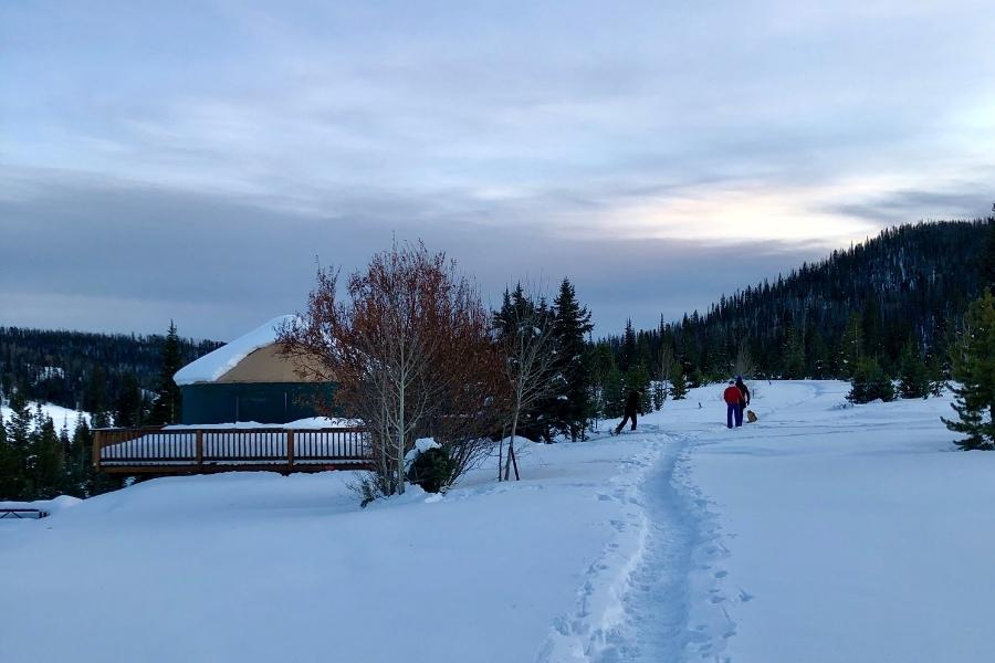 A path through the snow at Pearl Lake campground